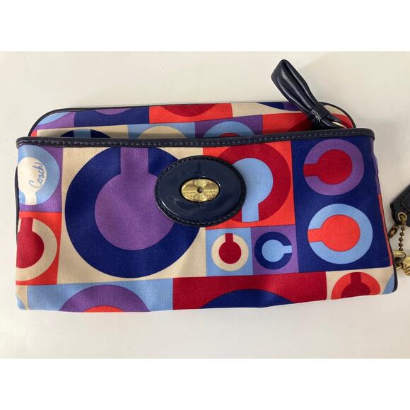 COACH 42178 LARGE COACH MULTI COLOR SIGNATURE NYLON WRISTLET - Picture 2 of 16